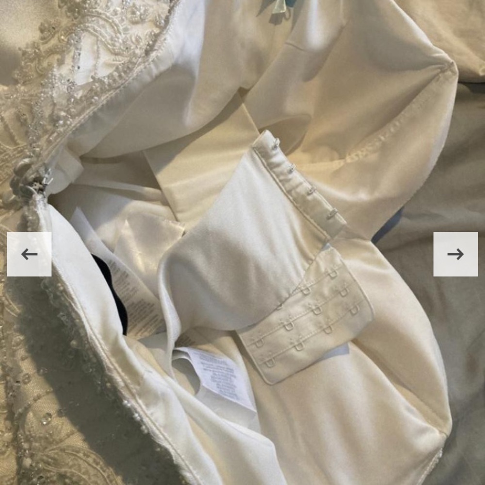 Rosa Clara Elegant White Wedding Dress - Picture 5 of 7